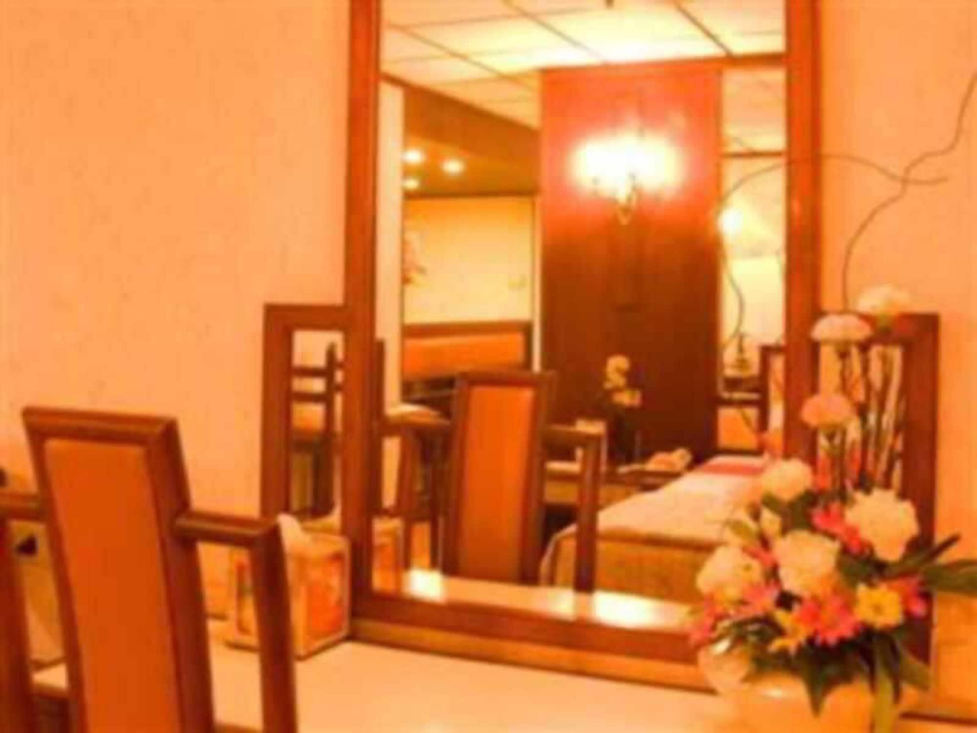 Seeharaj Hotel Uttaradit Exterior photo