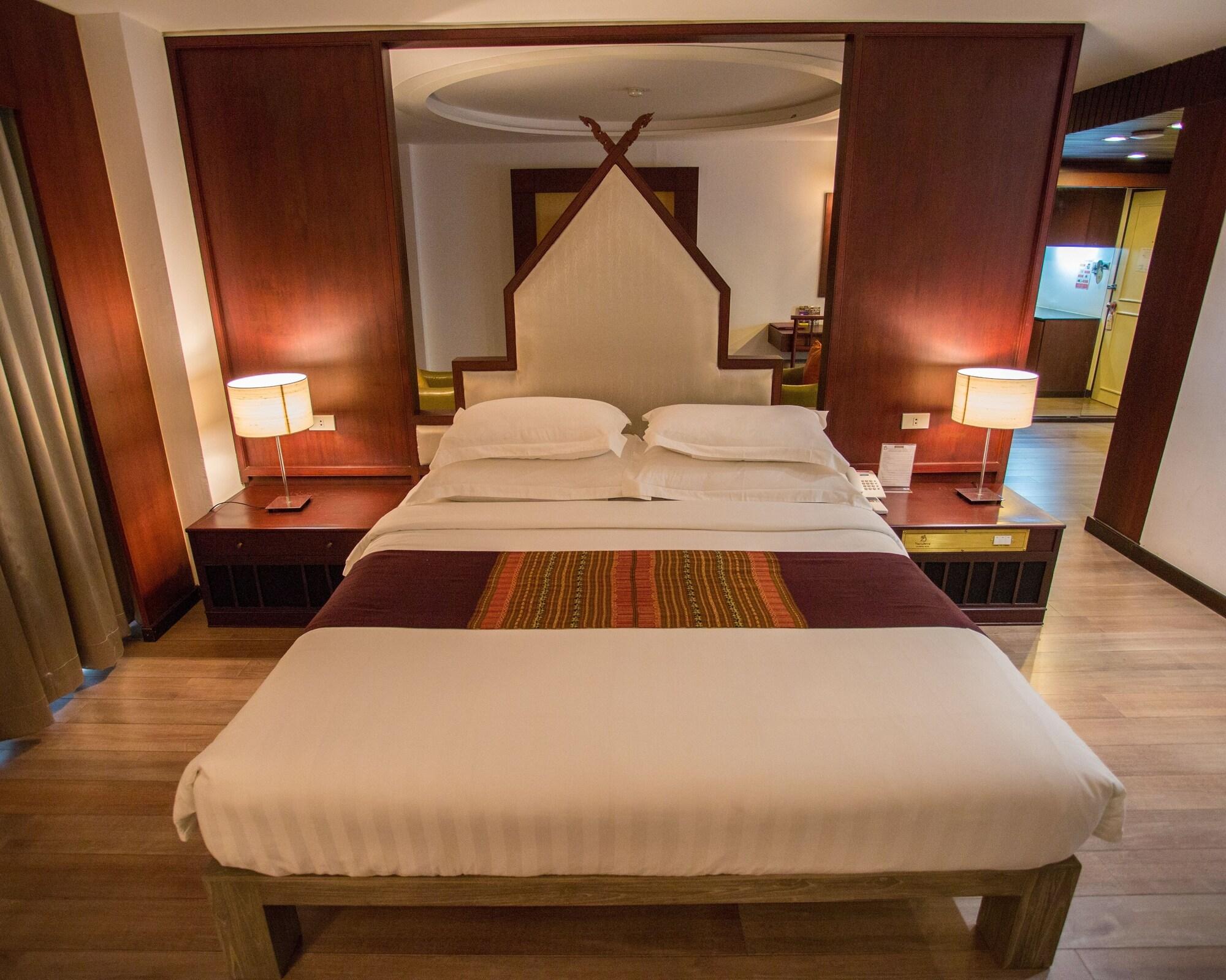 Seeharaj Hotel Uttaradit Exterior photo